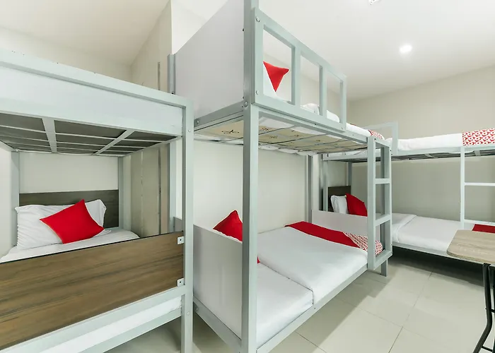Oyo 152 Sangco Condotel Hotel 3*