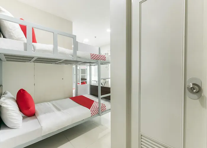 Oyo 152 Sangco Condotel Manilla