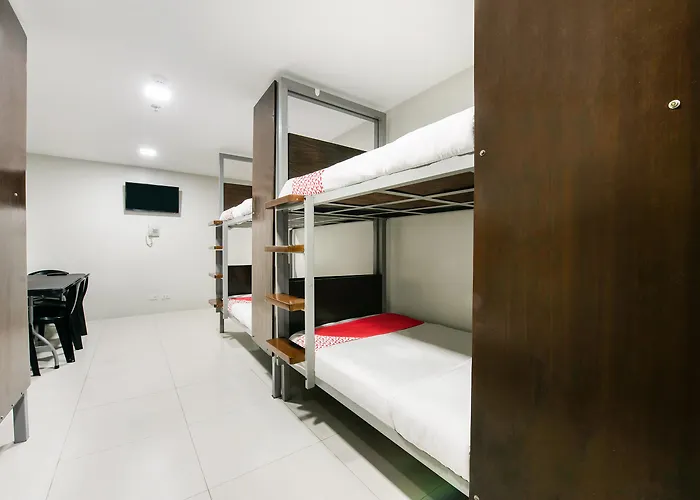 Oyo 152 Sangco Condotel Manila
