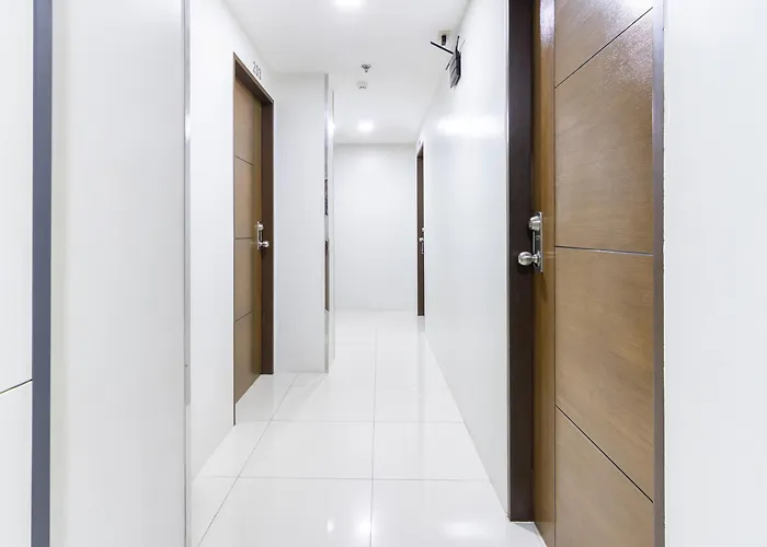 Hotel Oyo 152 Sangco Condotel