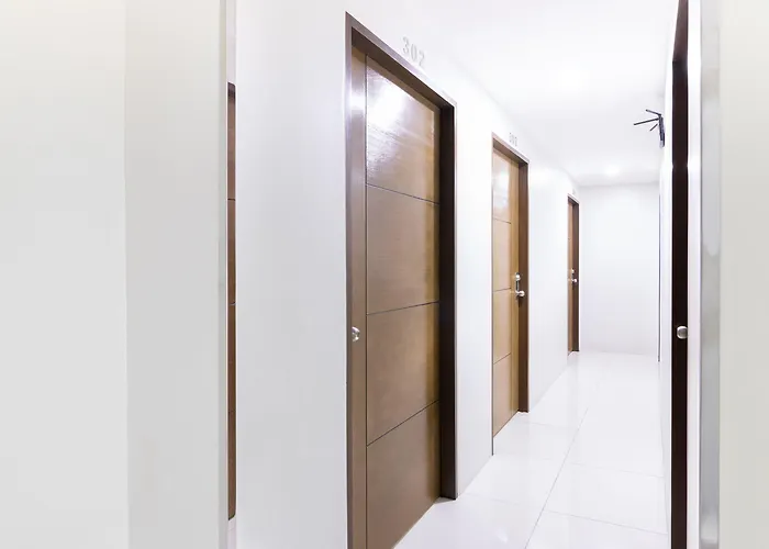 Hotel Oyo 152 Sangco Condotel 3*