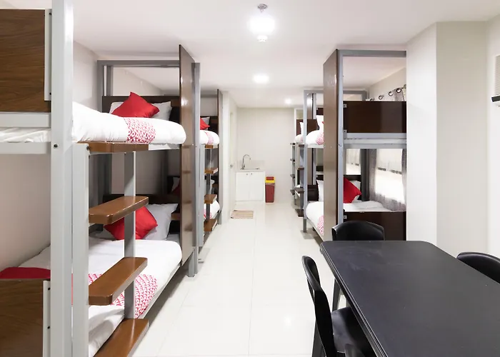 Oyo 152 Sangco Condotel Manila