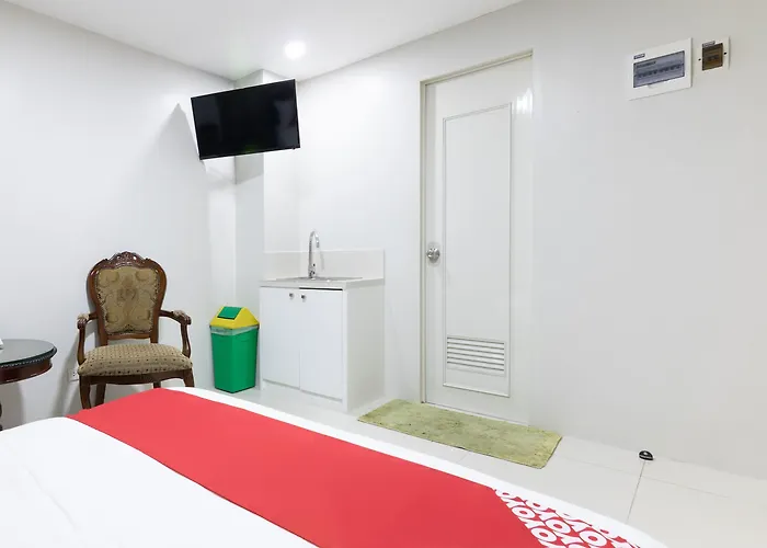 Oyo 152 Sangco Condotel Hotel