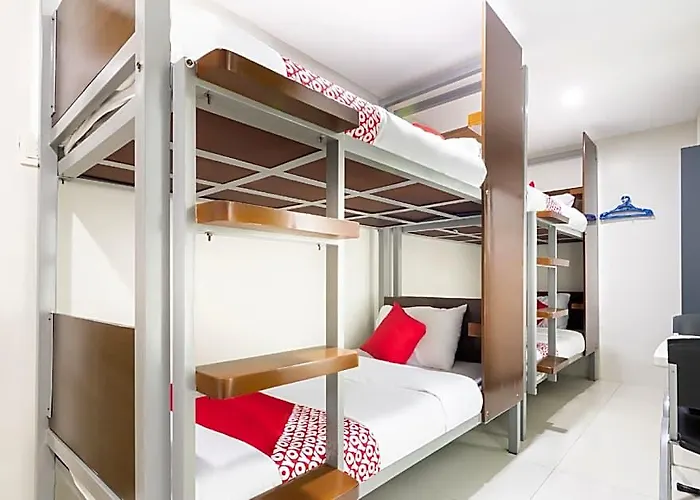Oyo 152 Sangco Condotel Hotel 3*