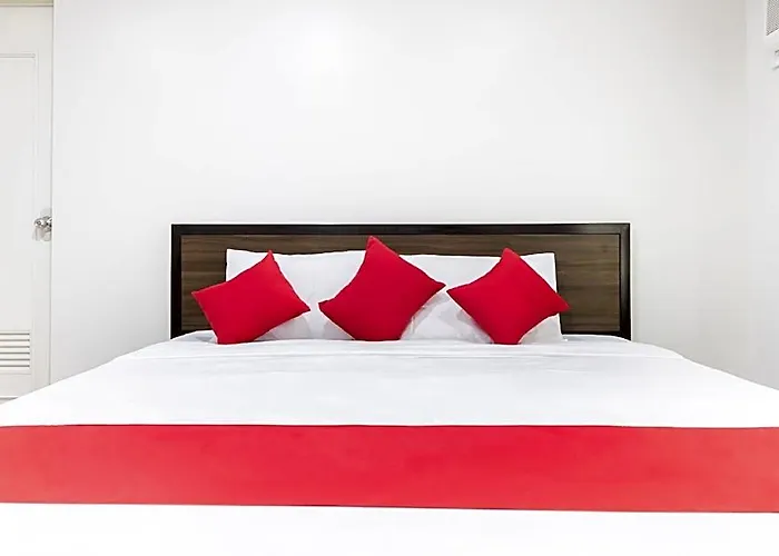 Oyo 152 Sangco Condotel Hotel 3*