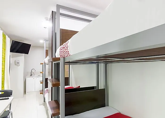 Oyo 152 Sangco Condotel Manila