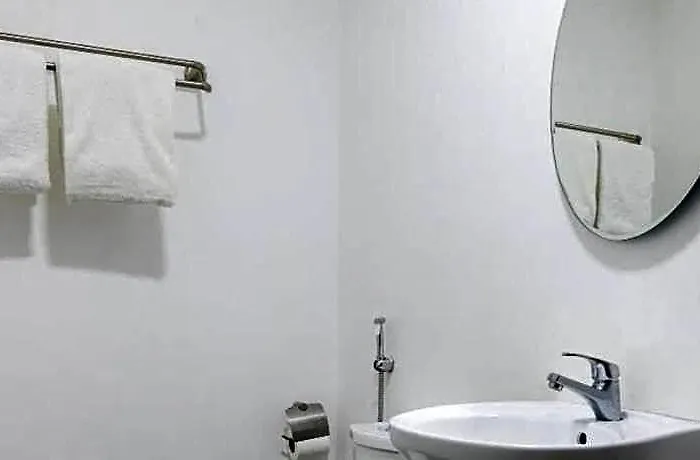 Oyo 152 Sangco Condotel