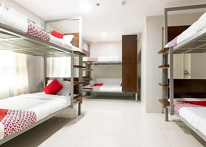 Hotel Oyo 152 Sangco Condotel 3*